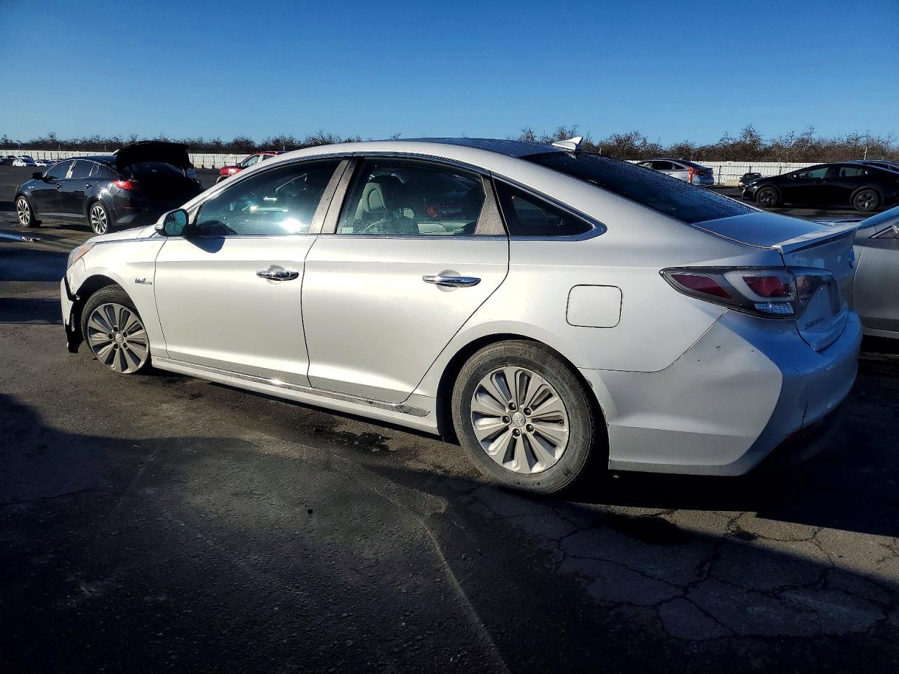 2016 HYUNDAI SONATA HYBRID photo 2