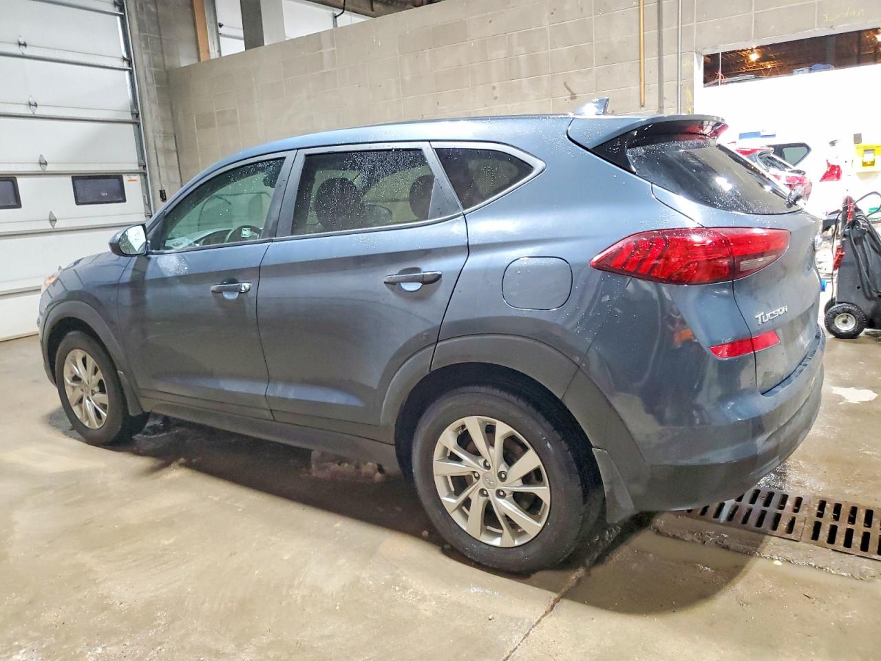 2019 HYUNDAI TUCSON SE photo 2