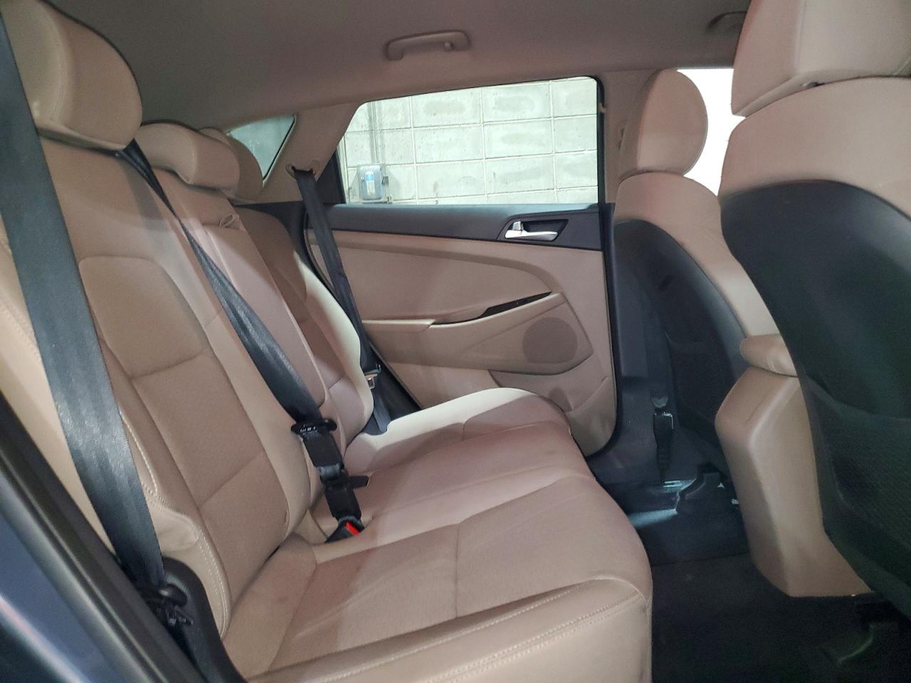 2019 HYUNDAI TUCSON SE photo 11