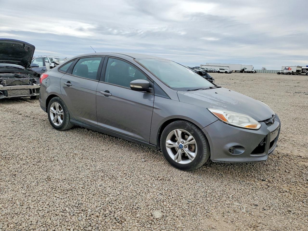 2014 FORD FOCUS SE photo 4