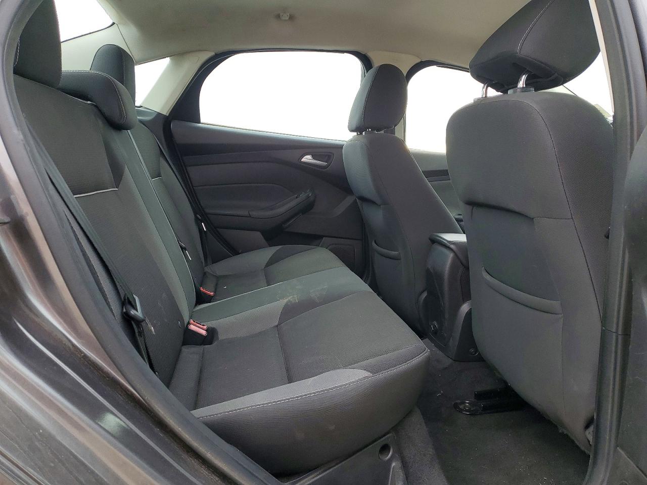 2014 FORD FOCUS SE photo 10