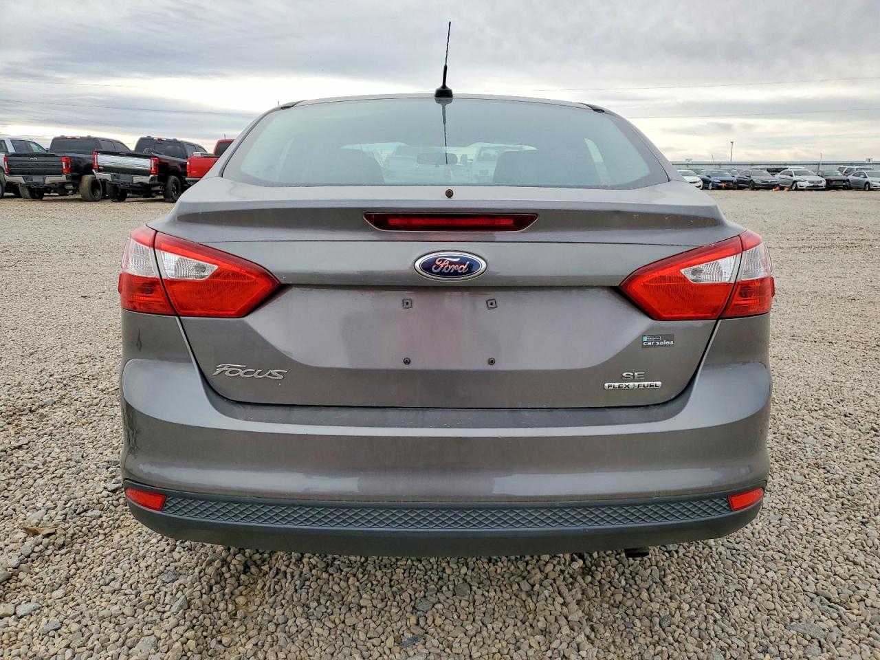 2014 FORD FOCUS SE photo 6