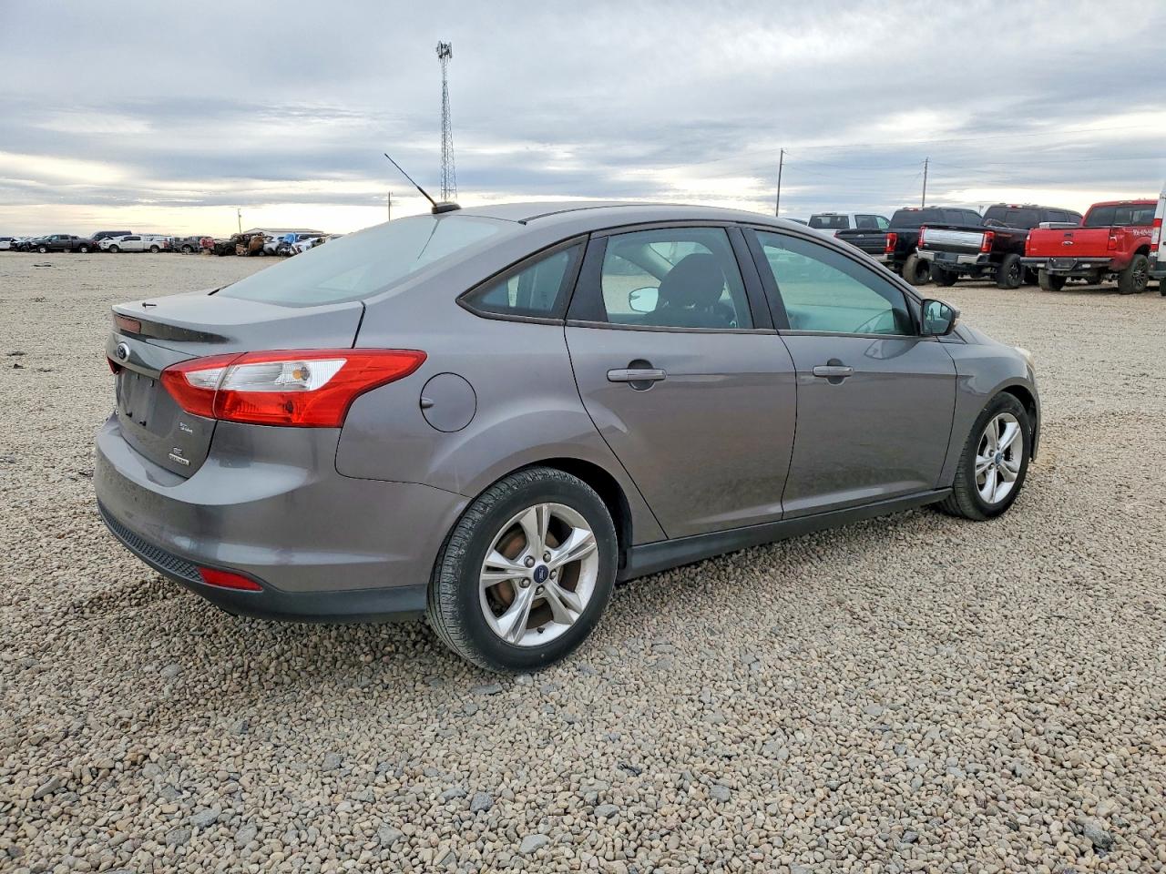 2014 FORD FOCUS SE photo 3