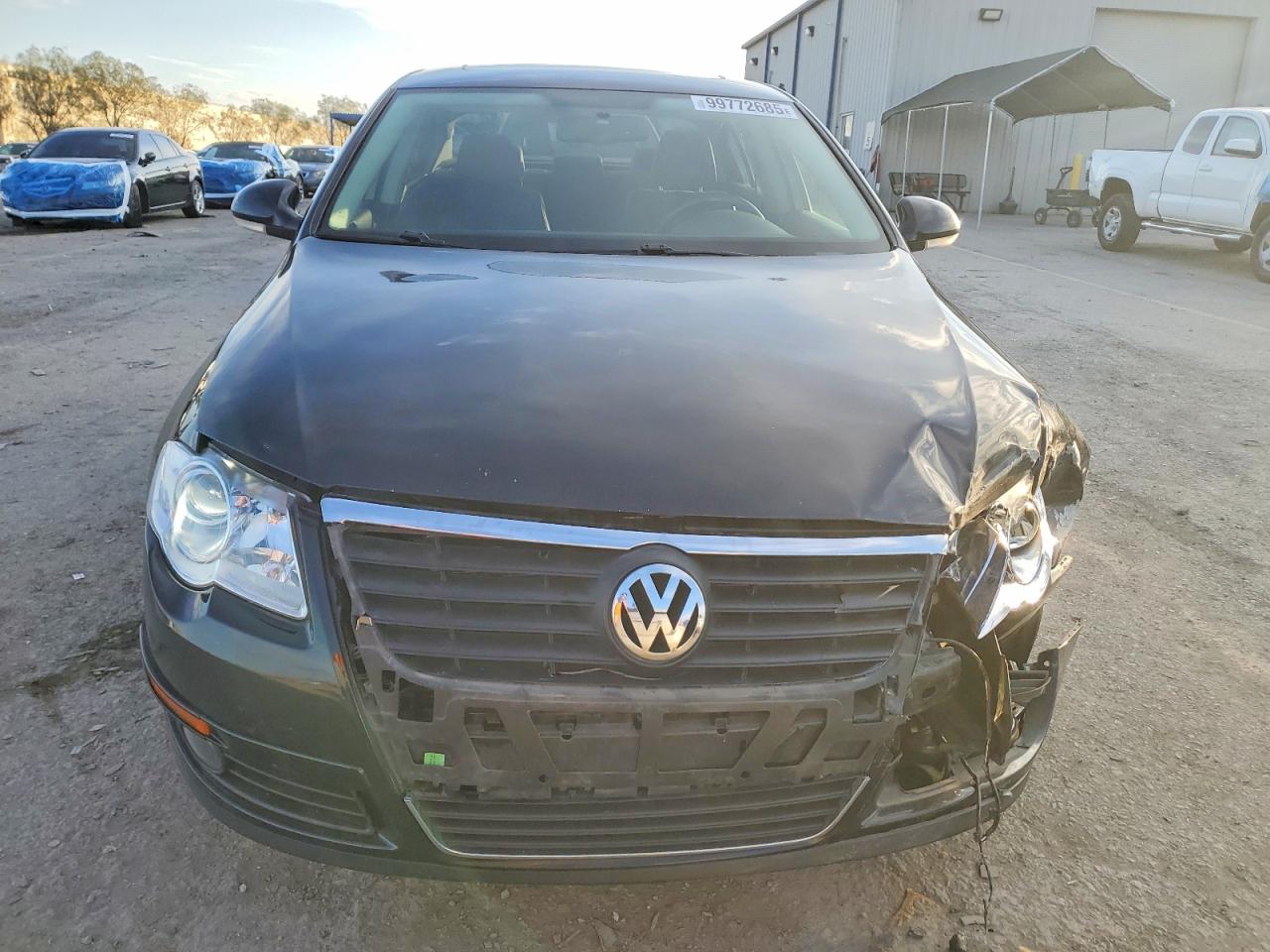 2010 VOLKSWAGEN PASSAT KOMFORT photo 5