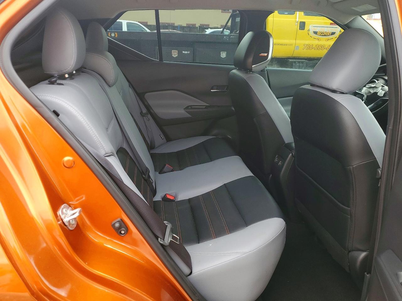 2023 NISSAN KICKS SR photo 11