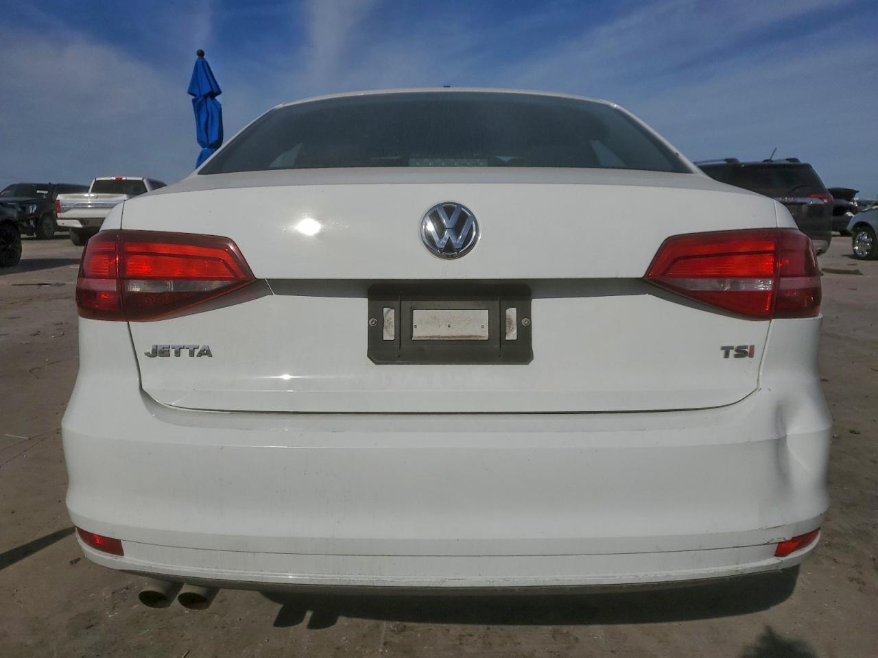 2016 VOLKSWAGEN JETTA S photo 6