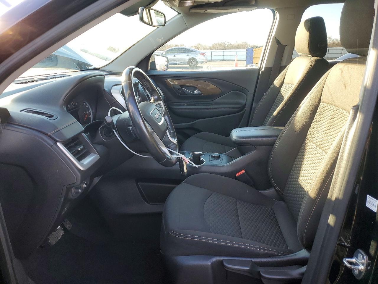 2018 GMC TERRAIN SLE photo 7