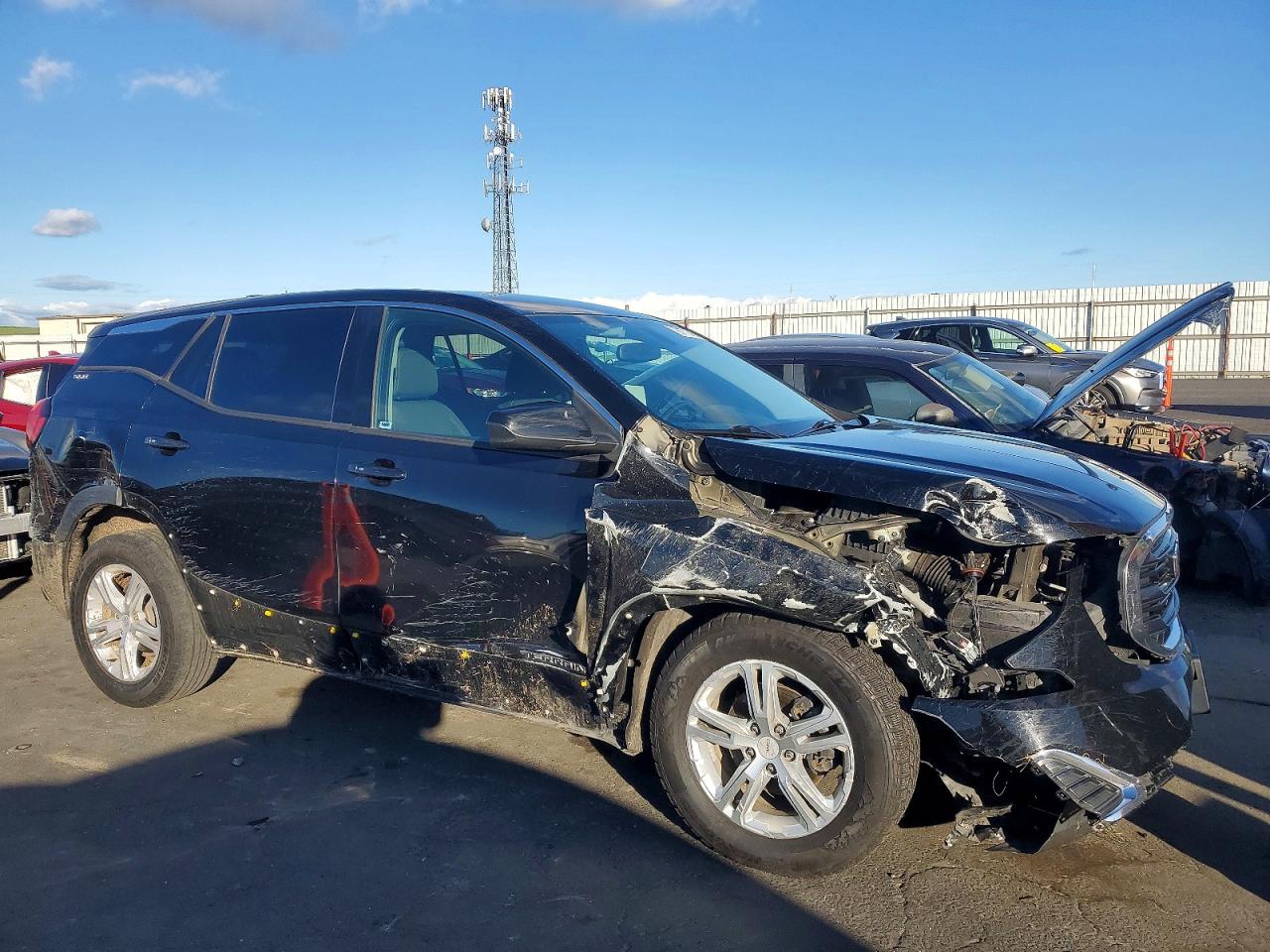 2018 GMC TERRAIN SLE photo 4