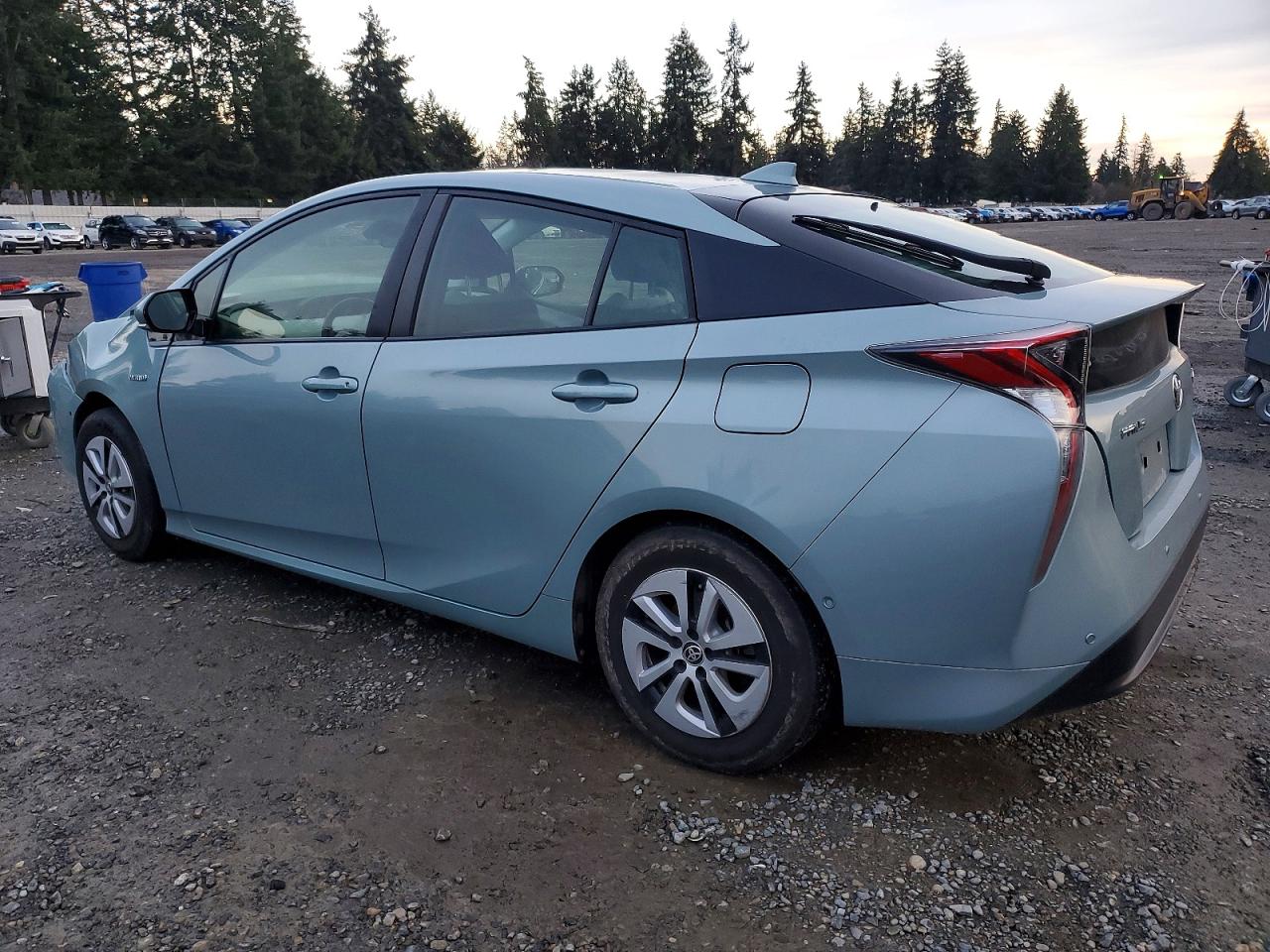 2018 TOYOTA PRIUS photo 3