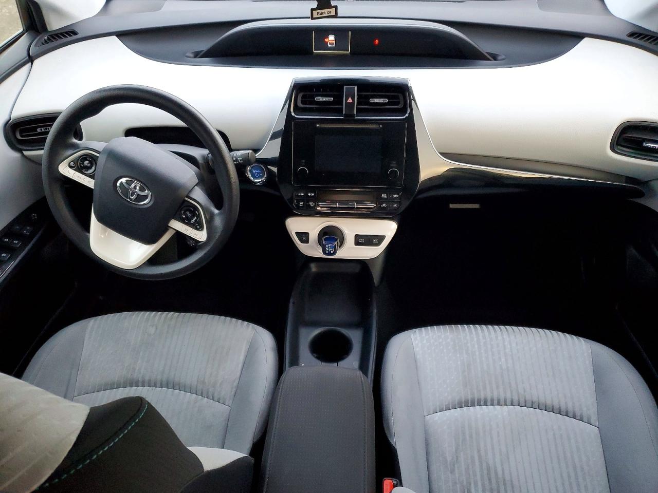 2018 TOYOTA PRIUS photo 15