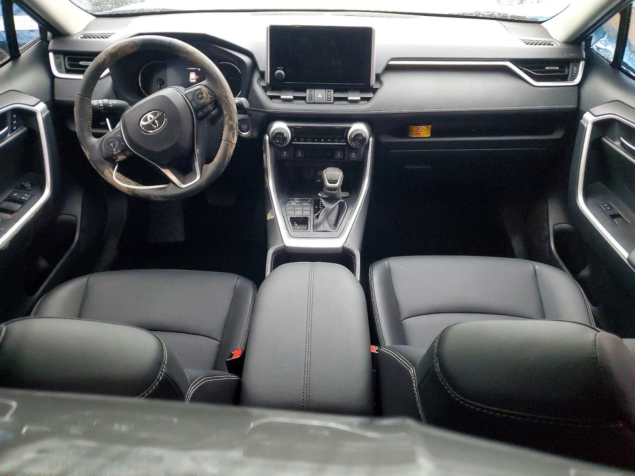 2024 TOYOTA RAV4 XLE PREMIUM photo 8