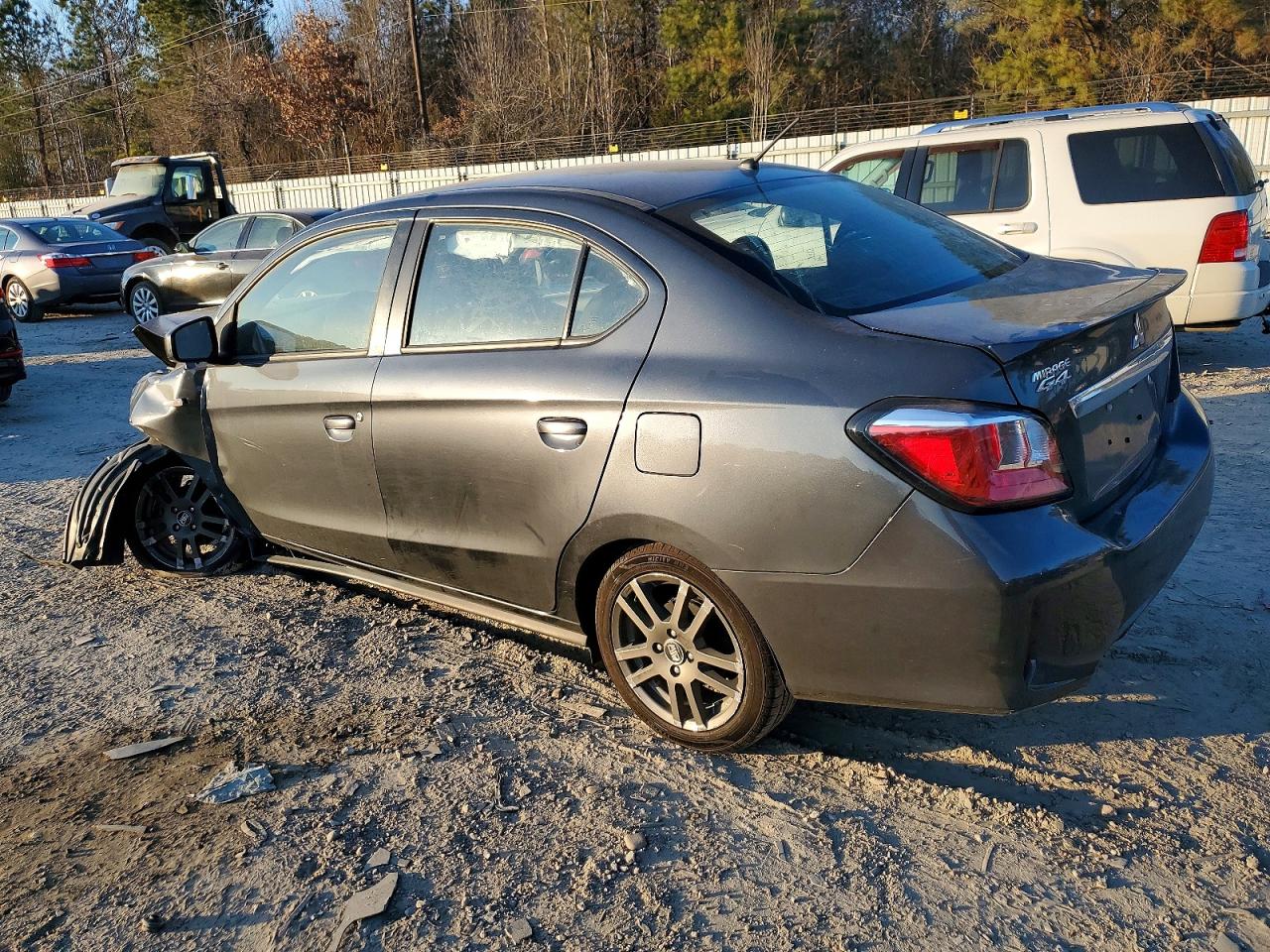 2024 MITSUBISHI MIRAGE G4 ES photo 2
