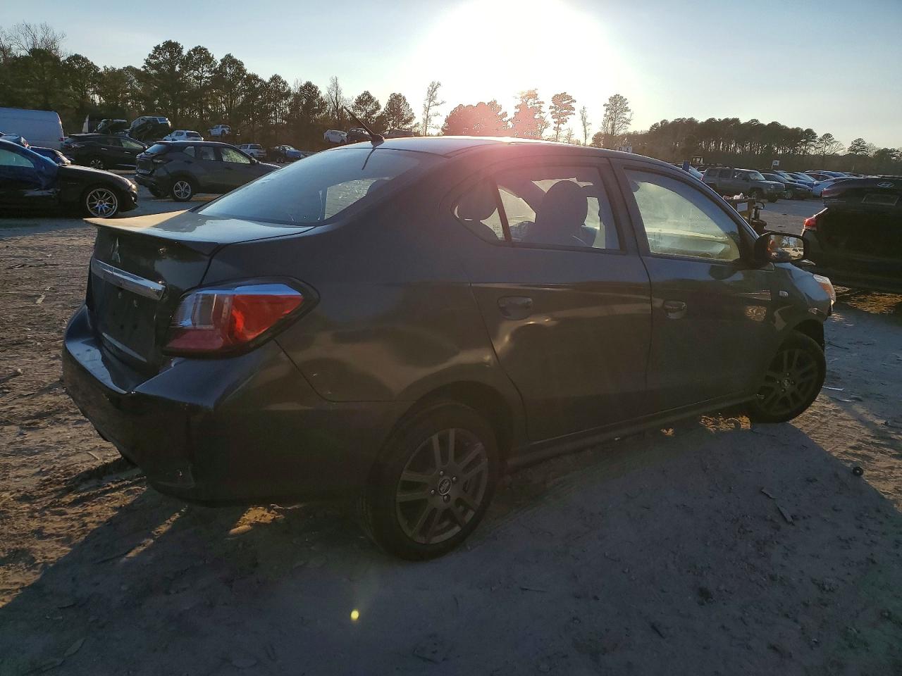 2024 MITSUBISHI MIRAGE G4 ES photo 3