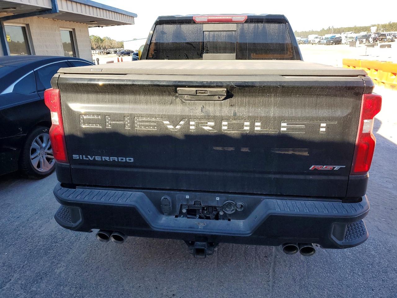 2021 CHEVROLET SILVERADO K1500 RST photo 6