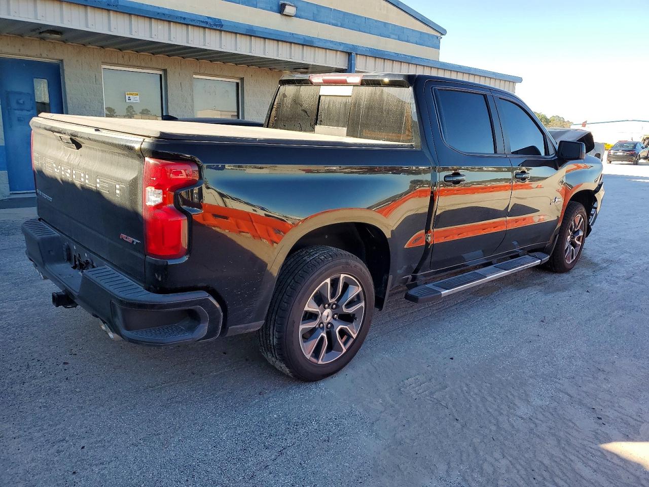 2021 CHEVROLET SILVERADO K1500 RST photo 3