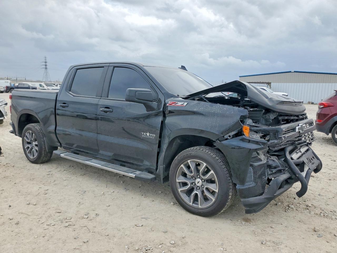 2021 CHEVROLET SILVERADO K1500 RST photo 4