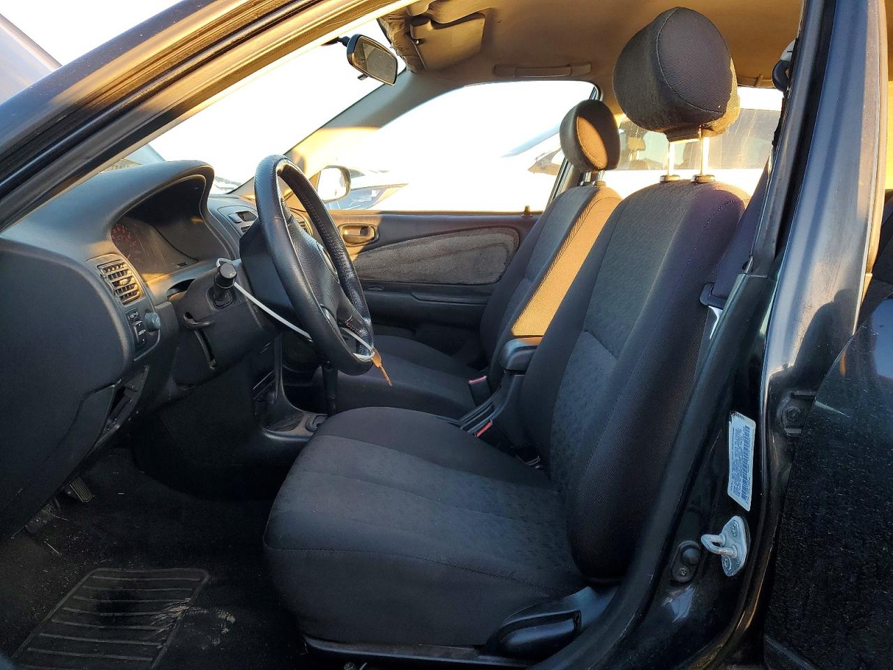 2001 TOYOTA COROLLA CE photo 19