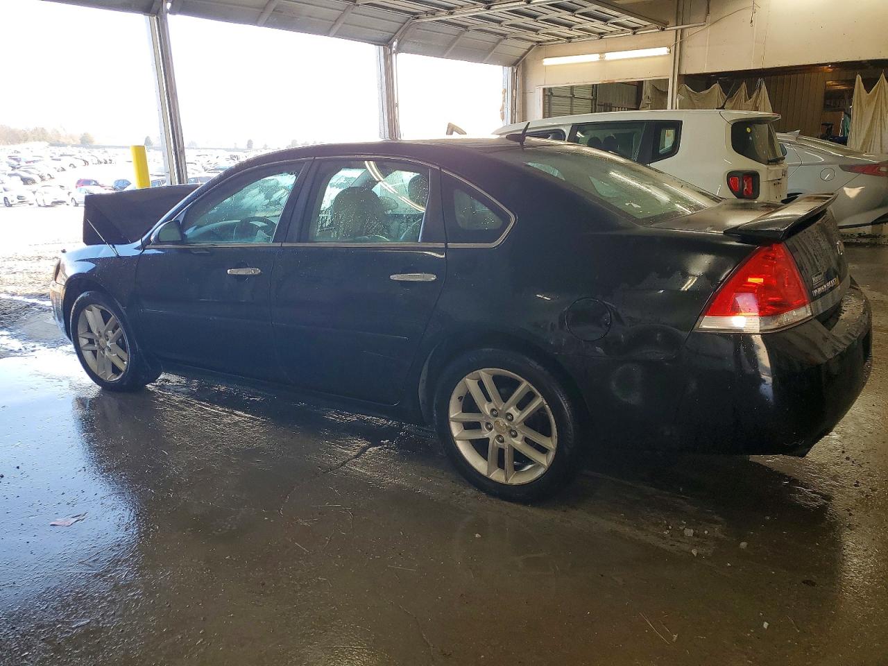 2010 CHEVROLET IMPALA LTZ photo 2