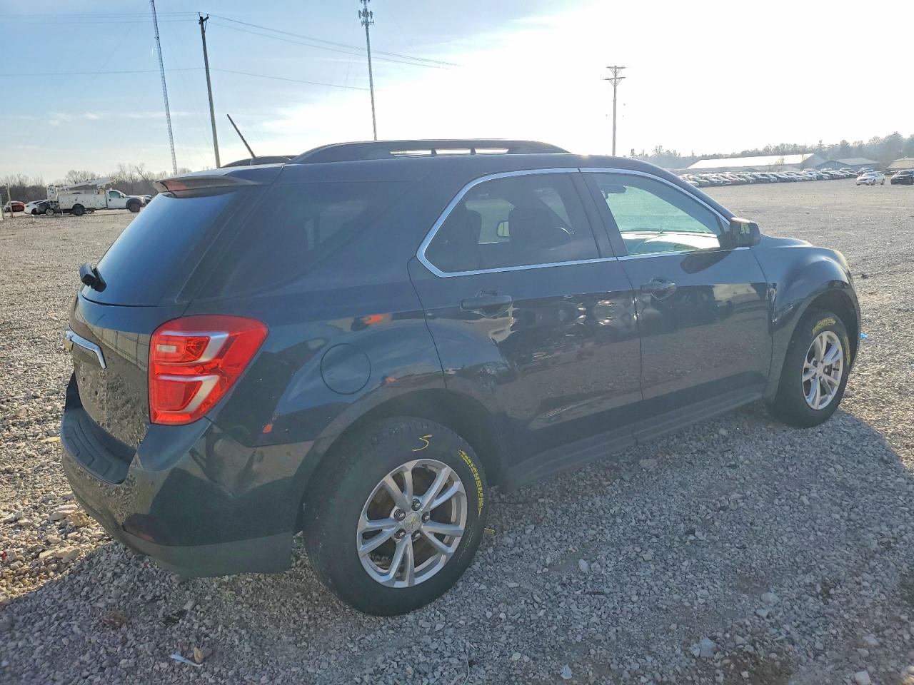 2017 CHEVROLET EQUINOX LT photo 3