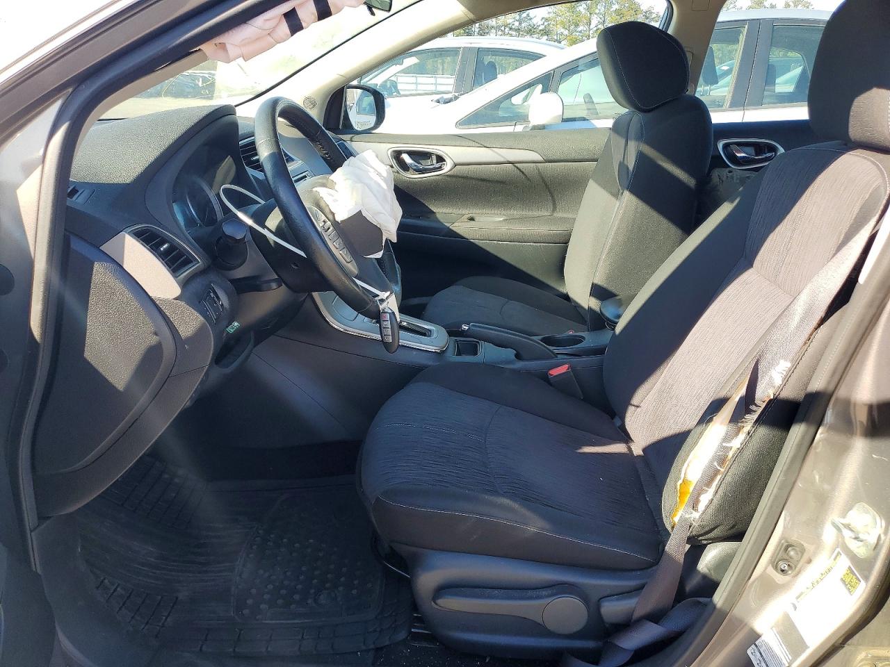 2015 NISSAN SENTRA S photo 13