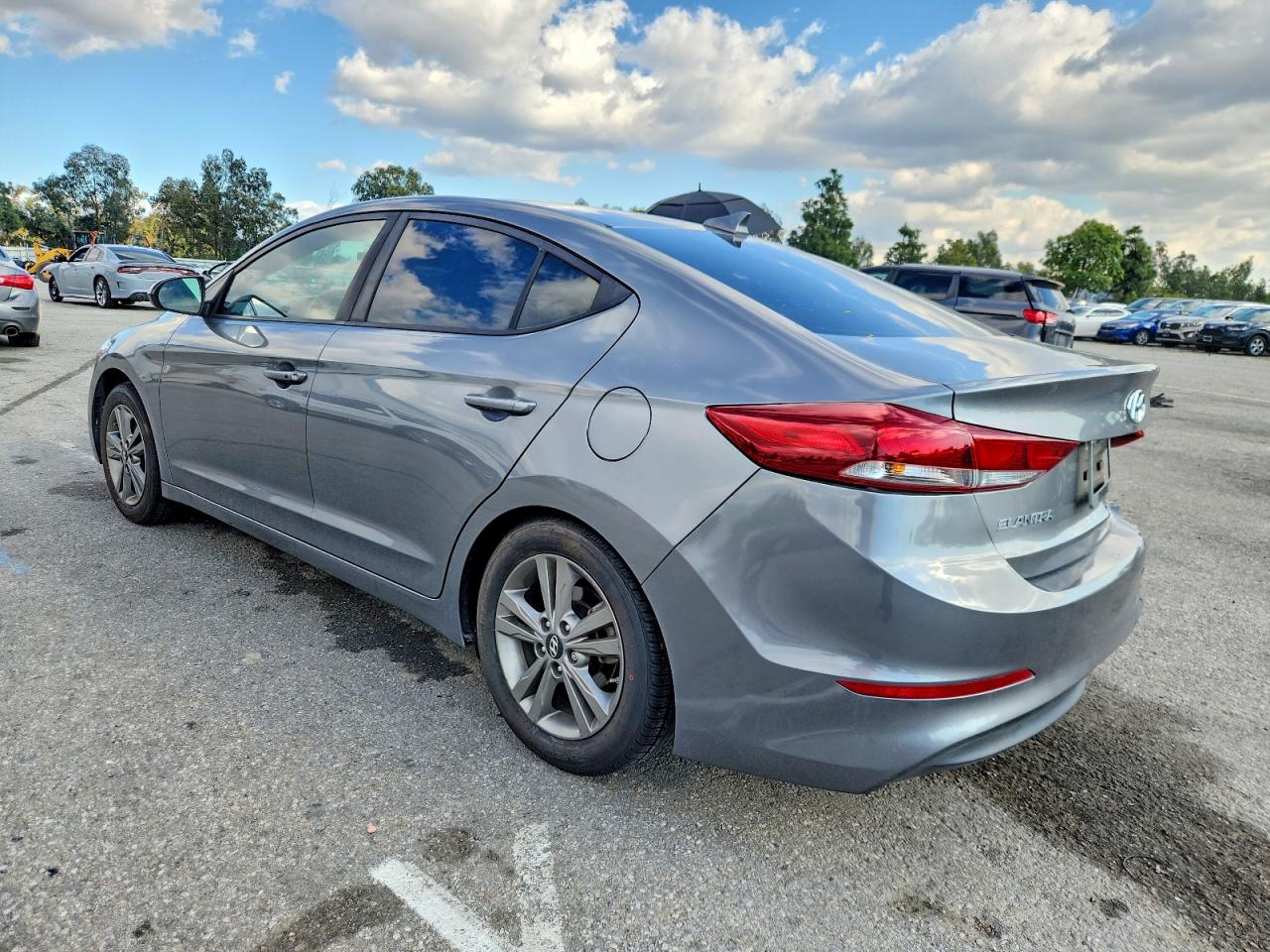 2018 HYUNDAI ELANTRA SEL photo 2