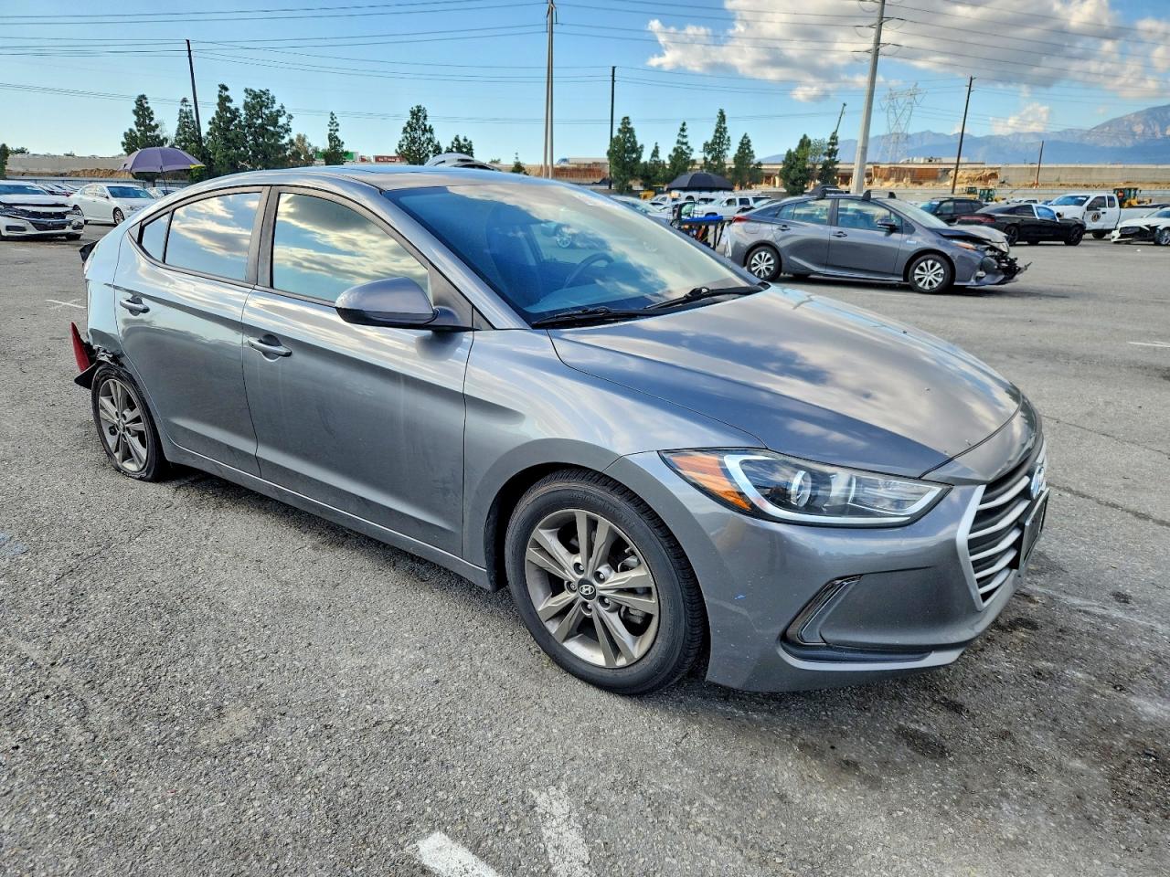 2018 HYUNDAI ELANTRA SEL photo 4