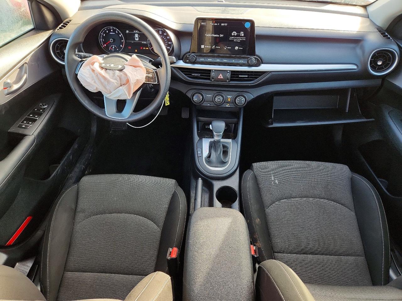 2023 KIA FORTE LX photo 8