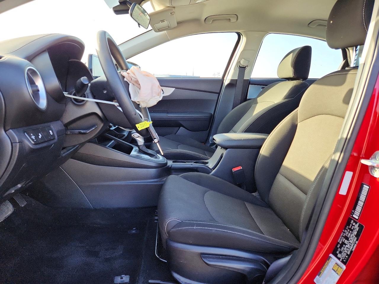 2023 KIA FORTE LX photo 7