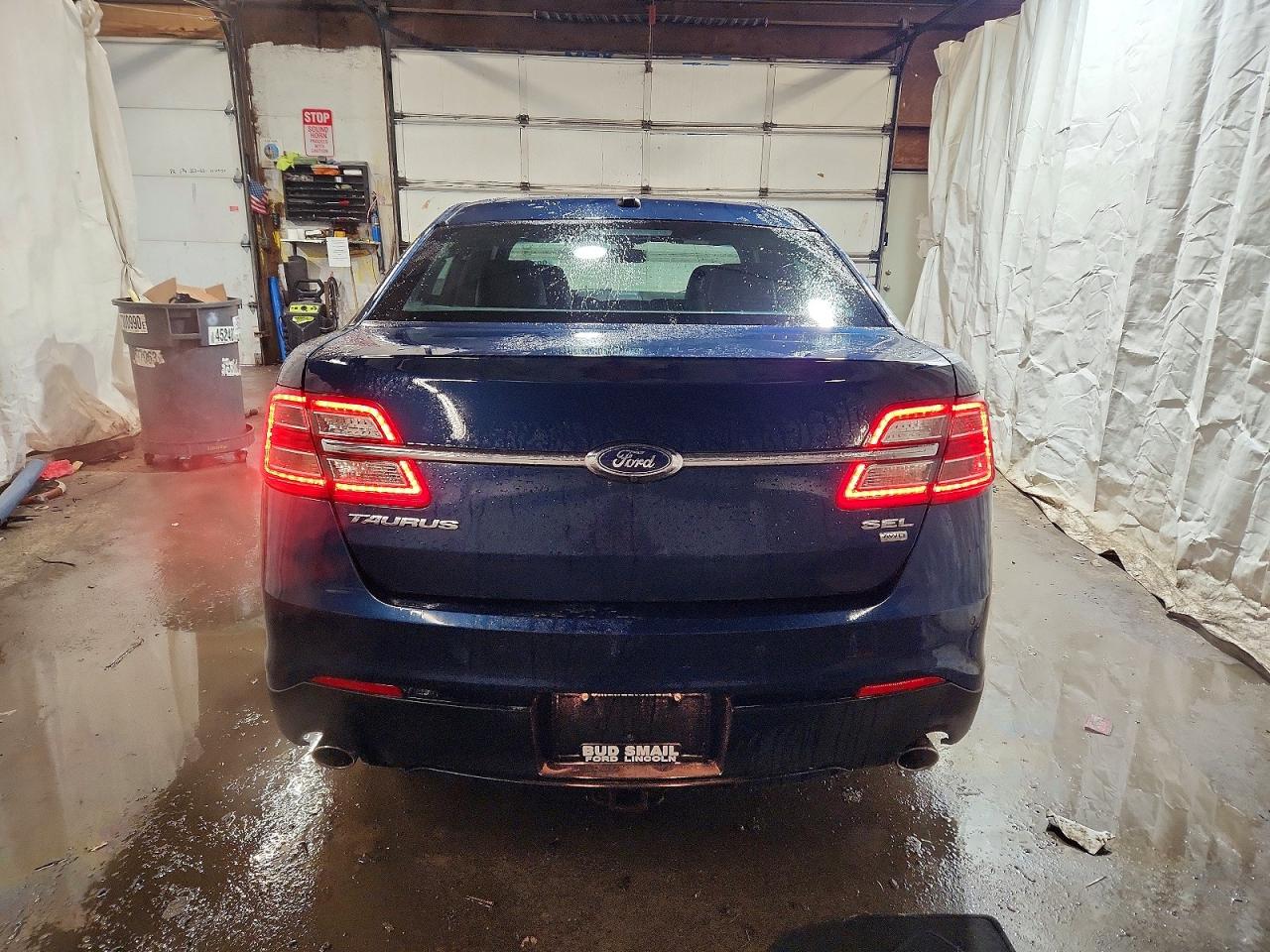 2016 FORD TAURUS SEL photo 6