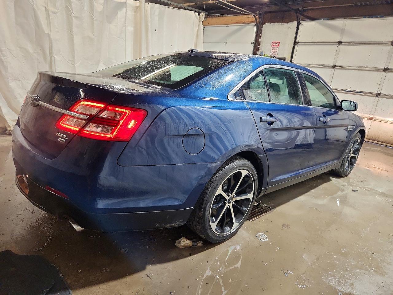 2016 FORD TAURUS SEL photo 3