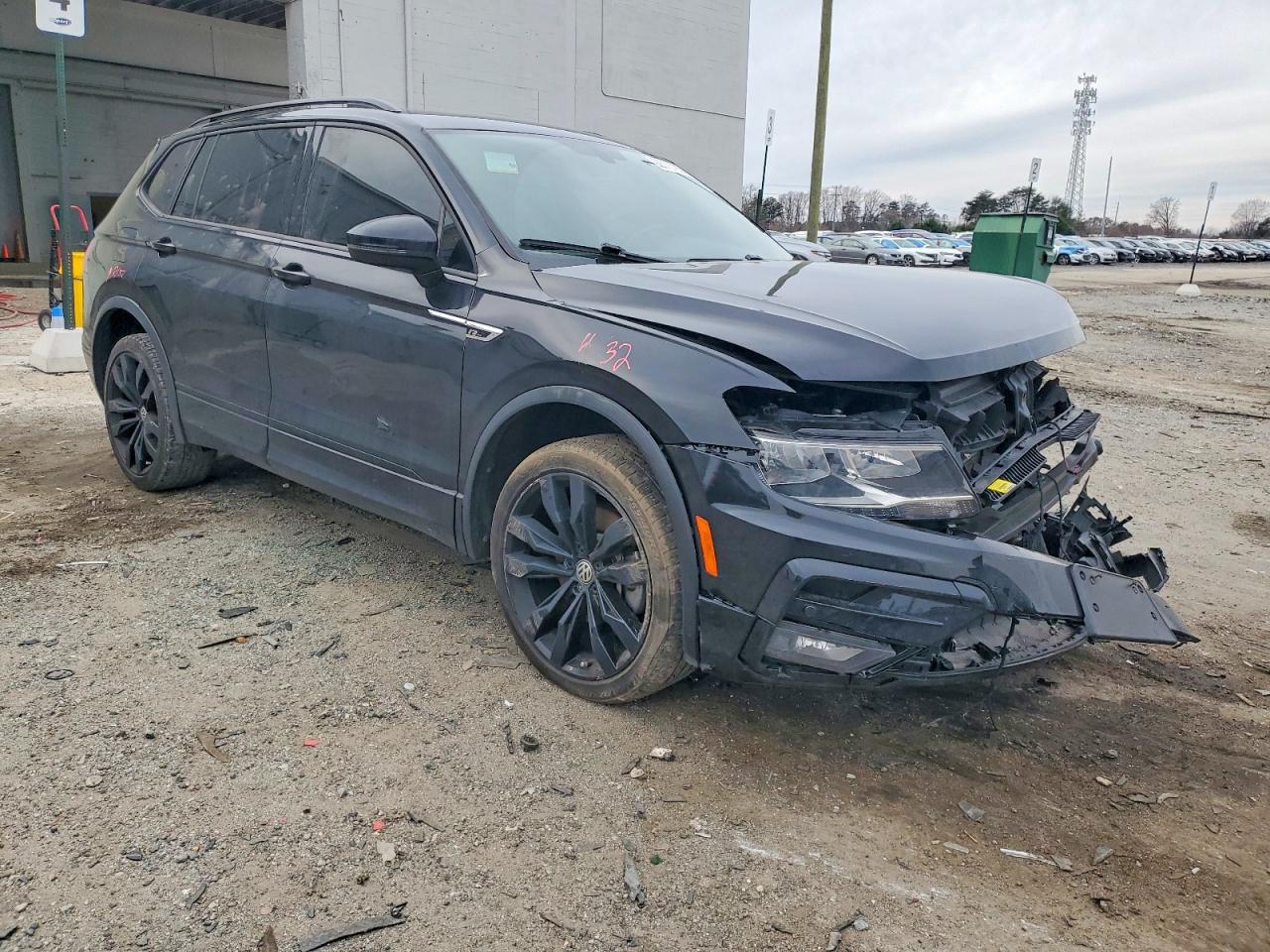 2021 VOLKSWAGEN TIGUAN SE photo 7