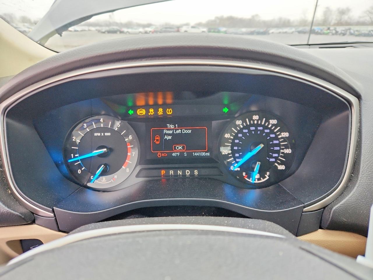 2016 FORD FUSION SE photo 9