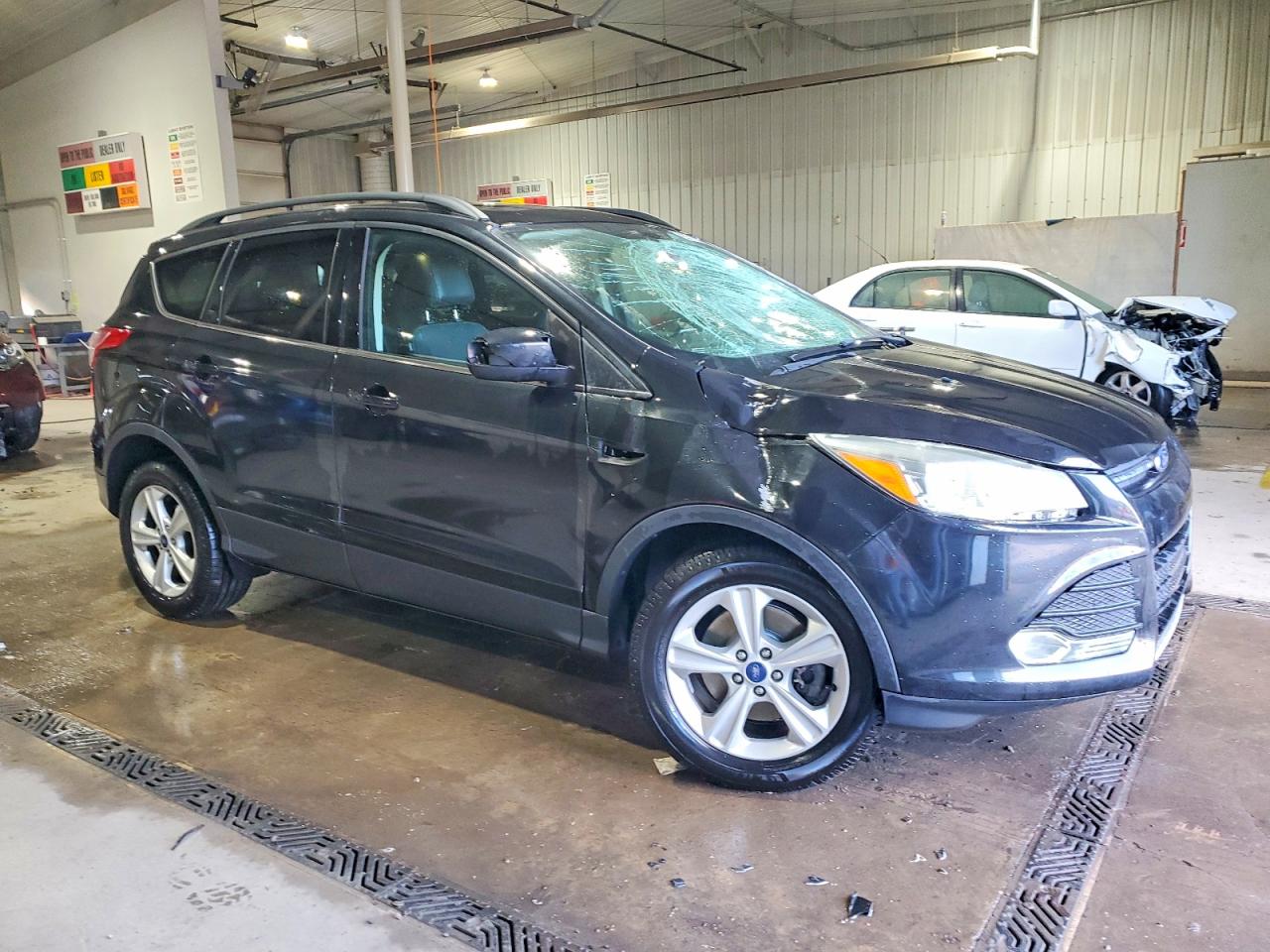 2014 FORD ESCAPE SE photo 4