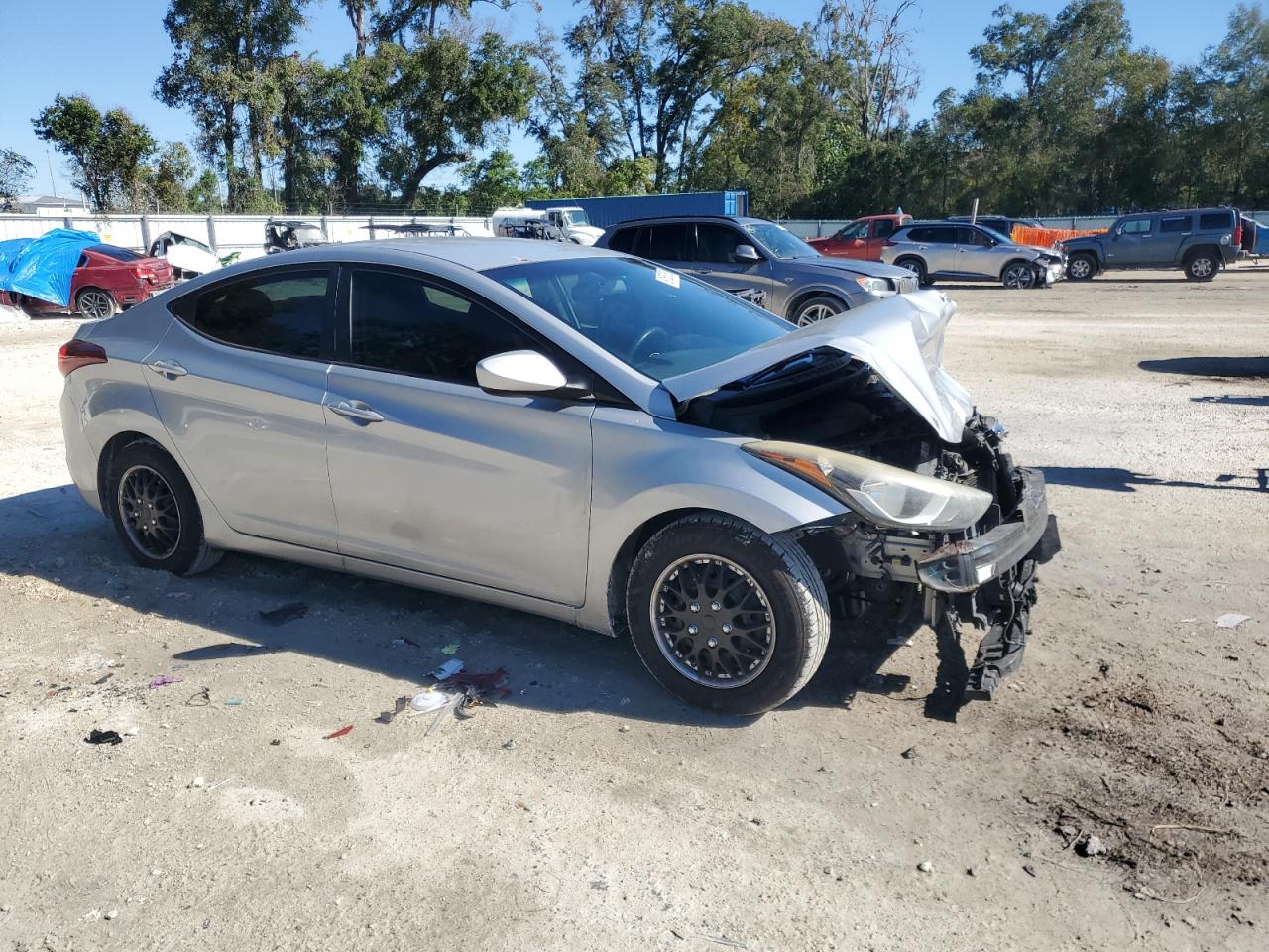 2016 HYUNDAI ELANTRA SE photo 4