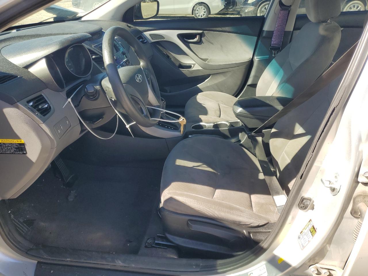 2016 HYUNDAI ELANTRA SE photo 7