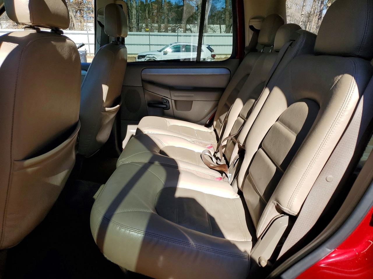 2004 FORD EXPLORER XLT photo 11