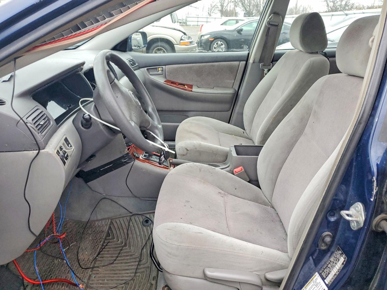 2007 TOYOTA COROLLA CE photo 7