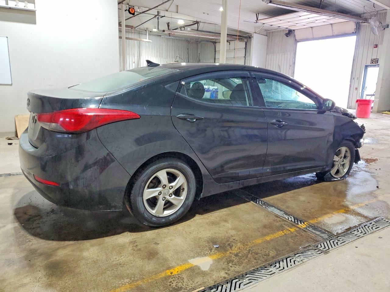 2015 HYUNDAI ELANTRA SE photo 3