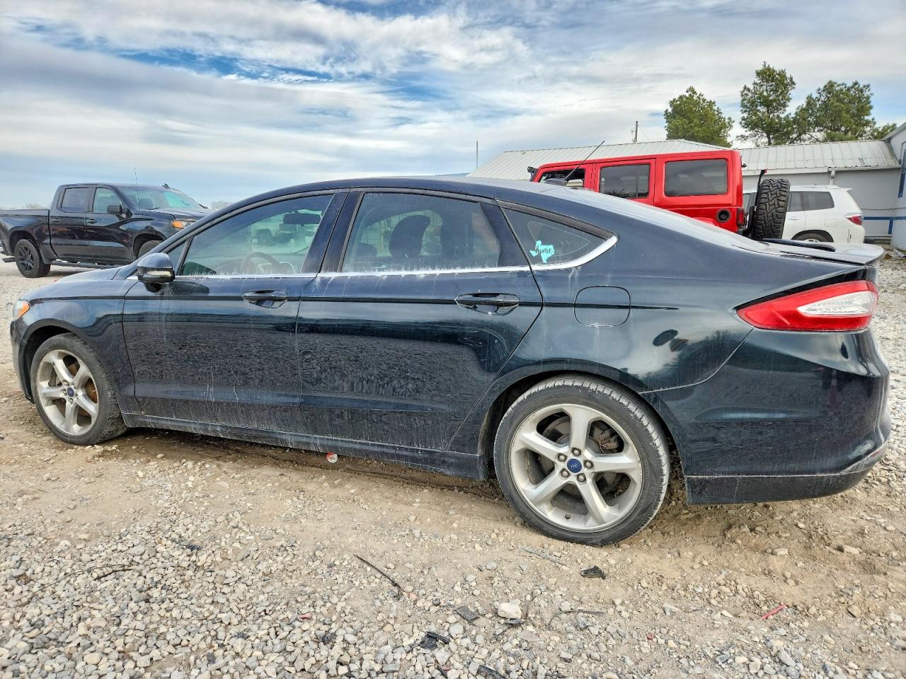 2014 FORD FUSION SE photo 2