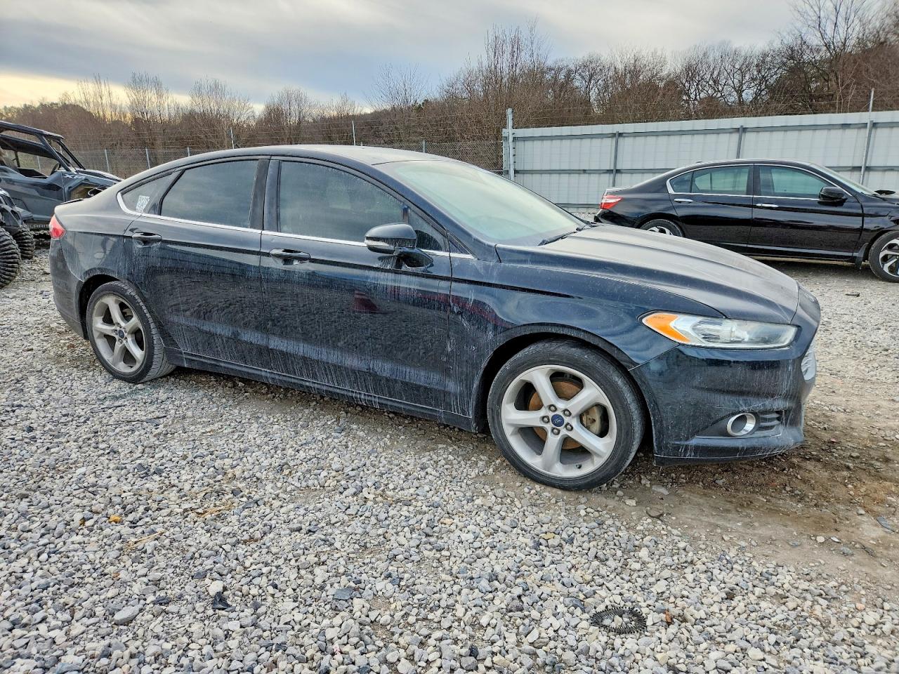 2014 FORD FUSION SE photo 4