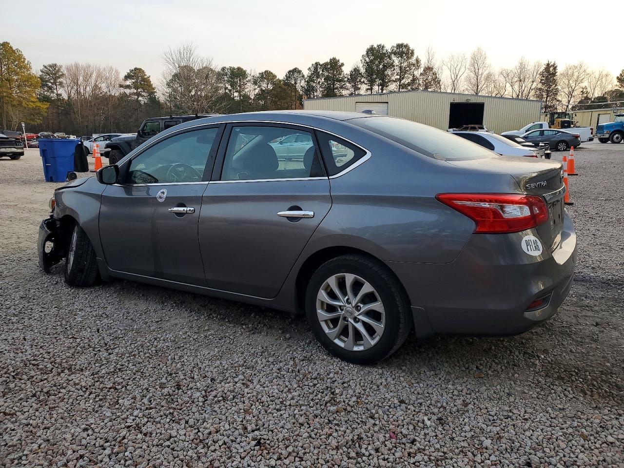 2017 NISSAN SENTRA S photo 3