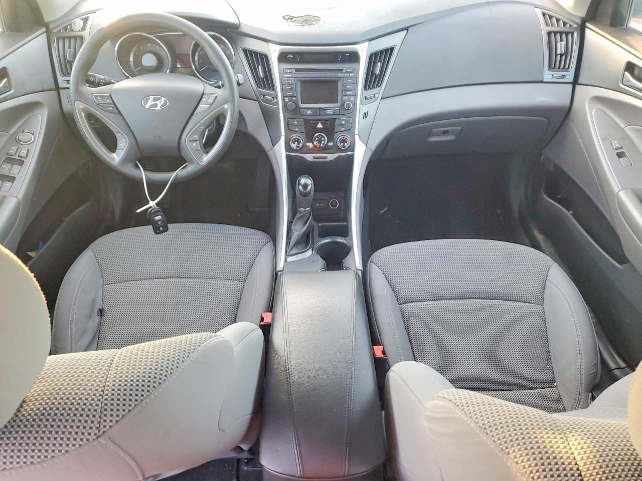 2014 HYUNDAI SONATA GLS photo 8