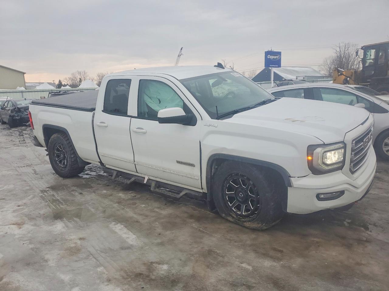 2017 GMC SIERRA K1500 SLE photo 4