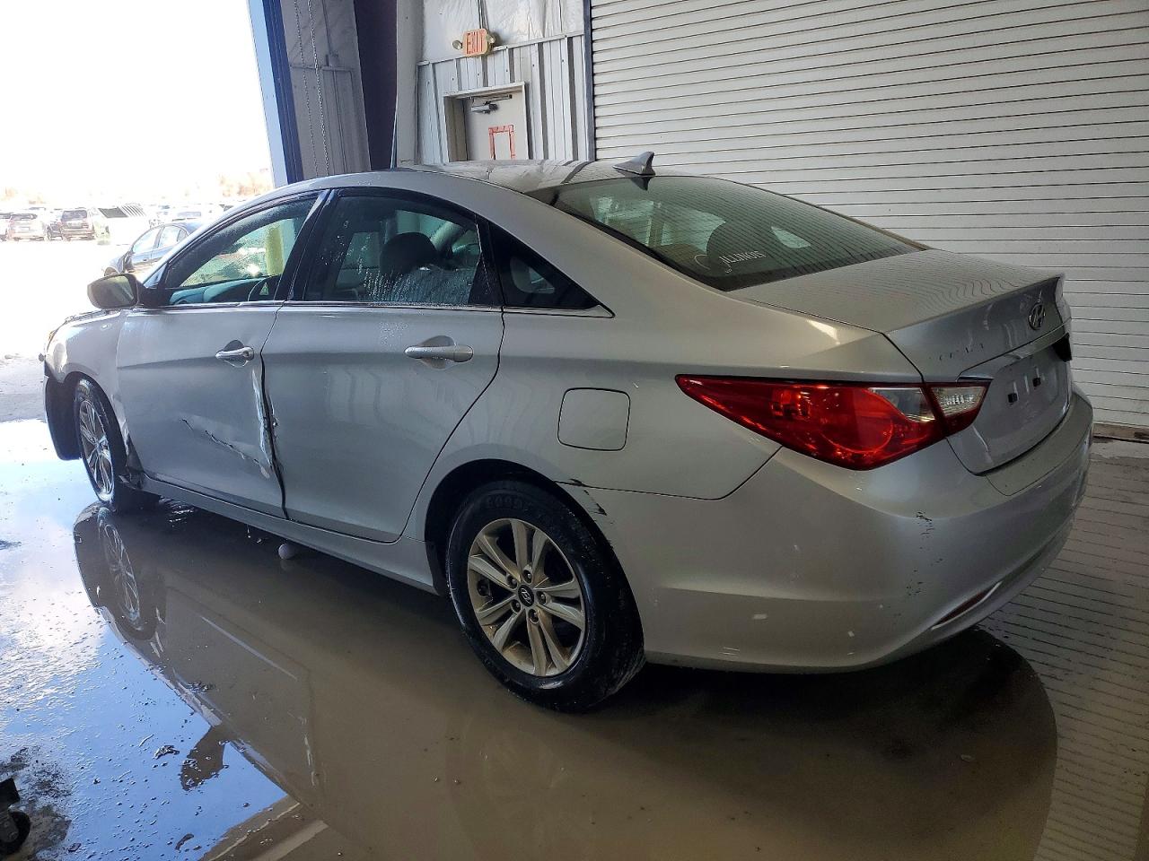 2011 HYUNDAI SONATA GLS photo 2