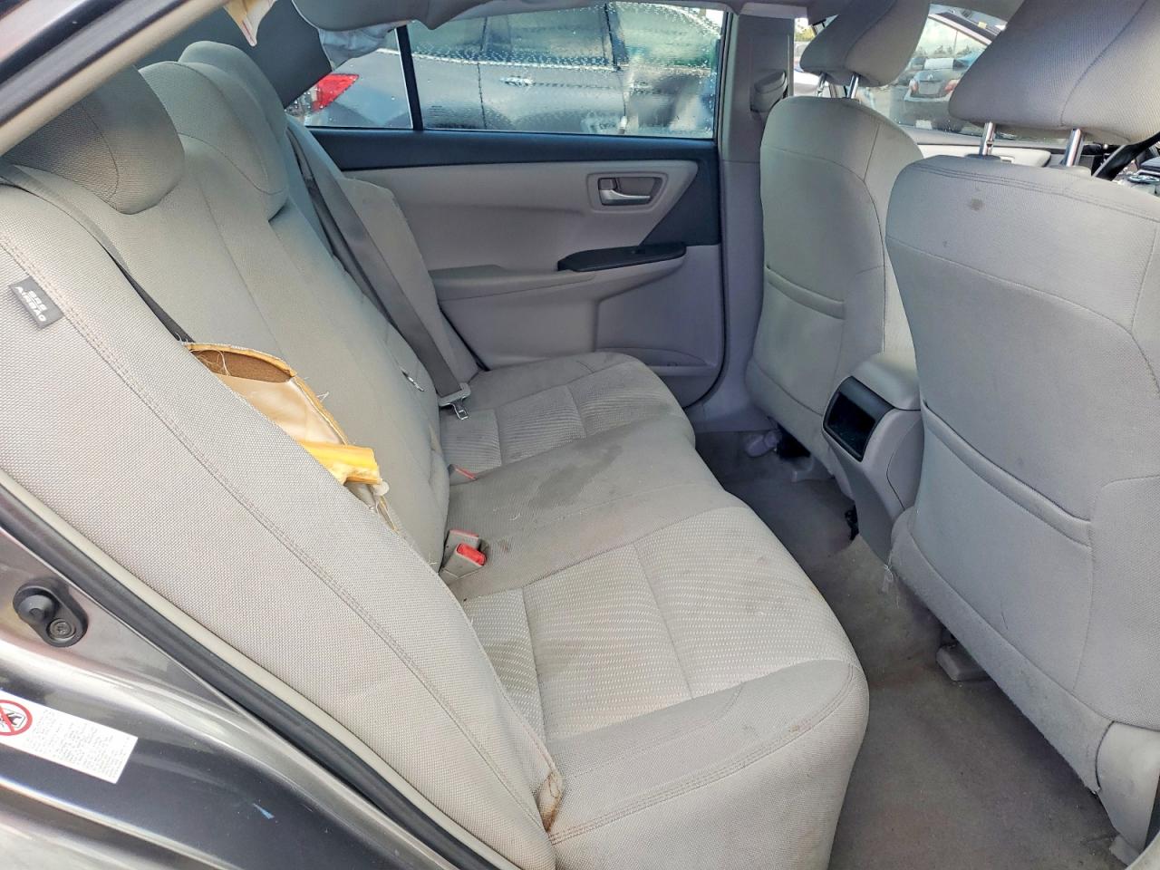 2016 TOYOTA CAMRY LE photo 10