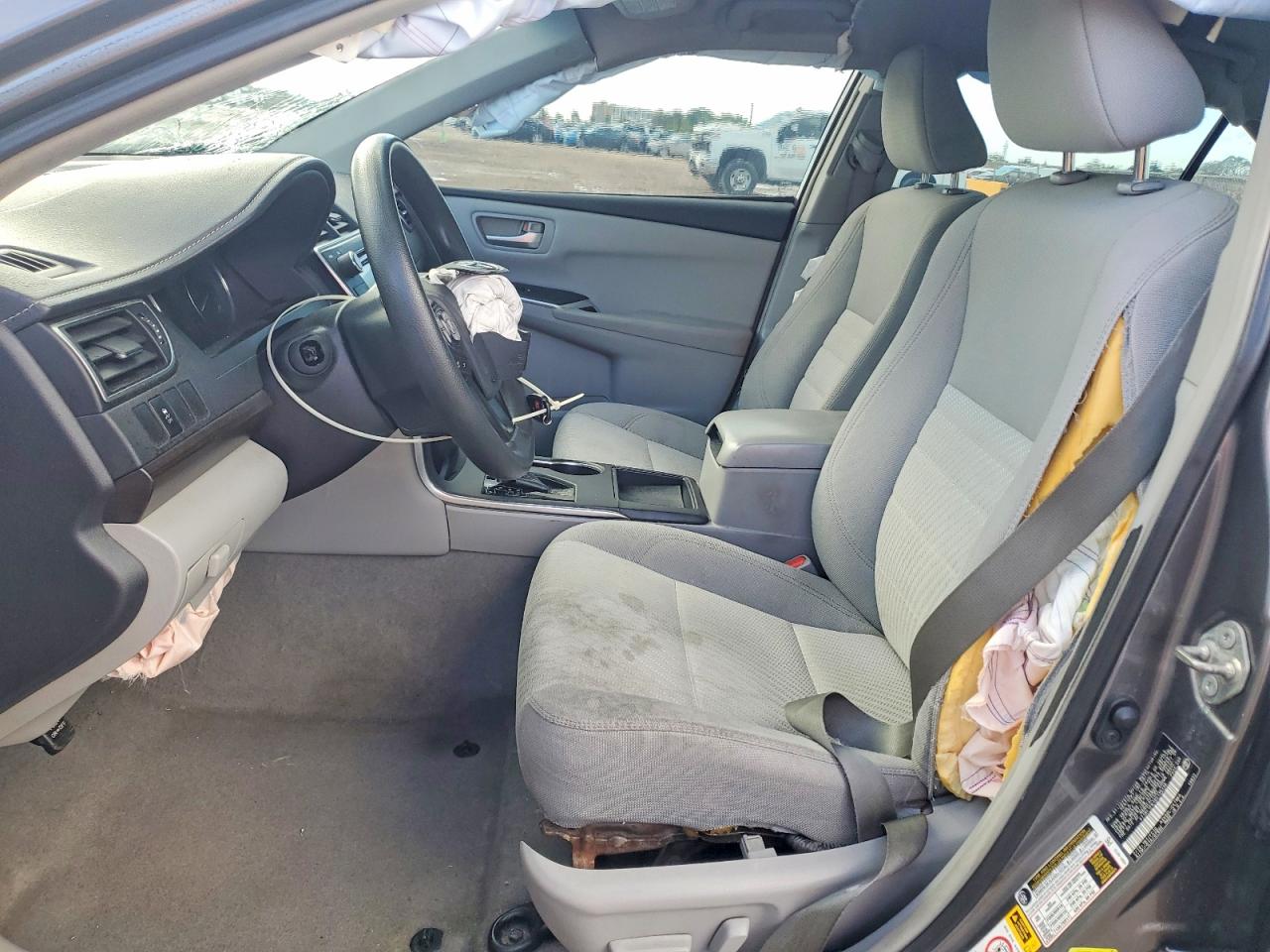 2016 TOYOTA CAMRY LE photo 7