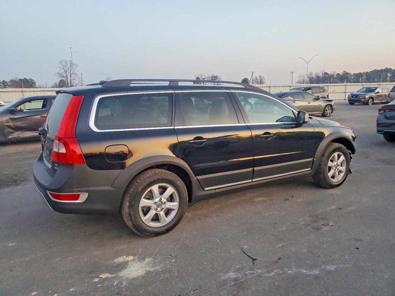2010 VOLVO XC70 3.2 photo 3