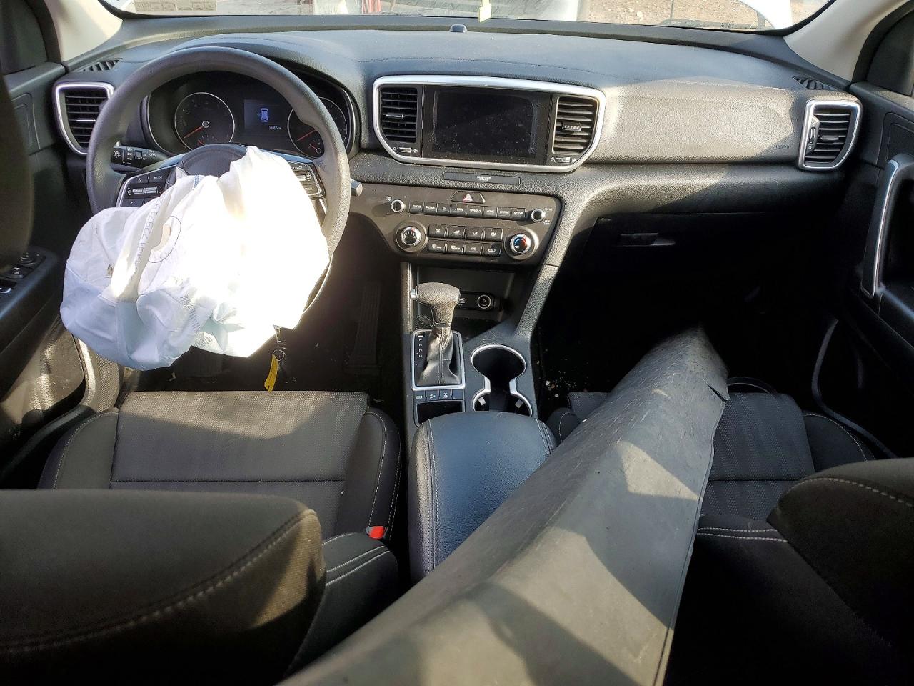 2020 KIA SPORTAGE LX photo 8