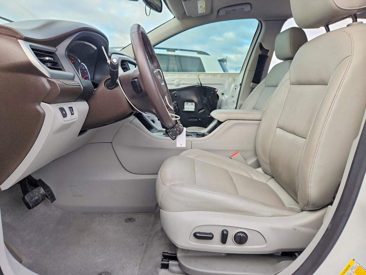 2019 GMC ACADIA SLT-1 photo 7