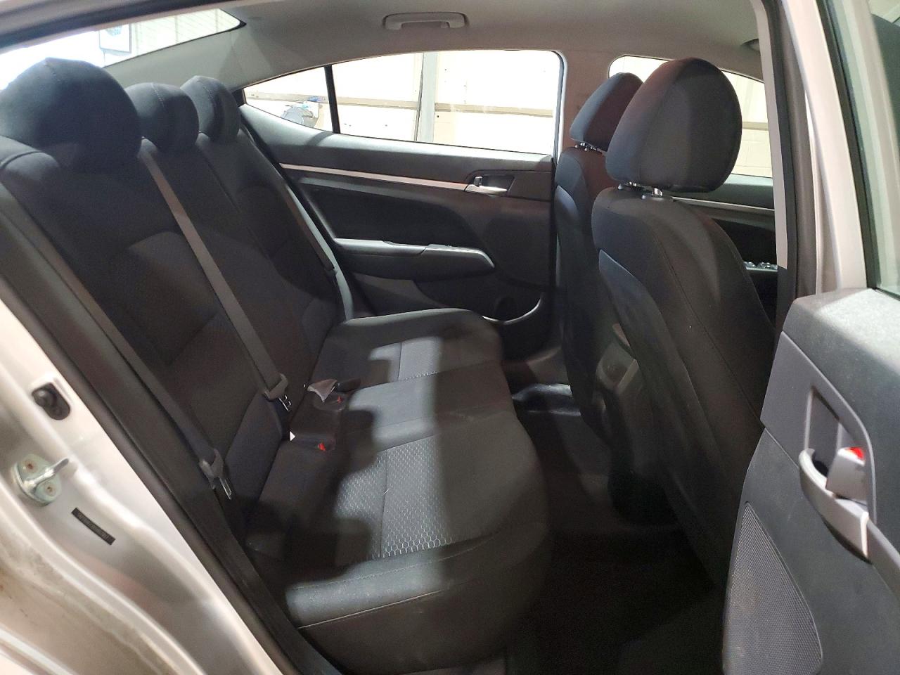 2019 HYUNDAI ELANTRA SEL photo 10